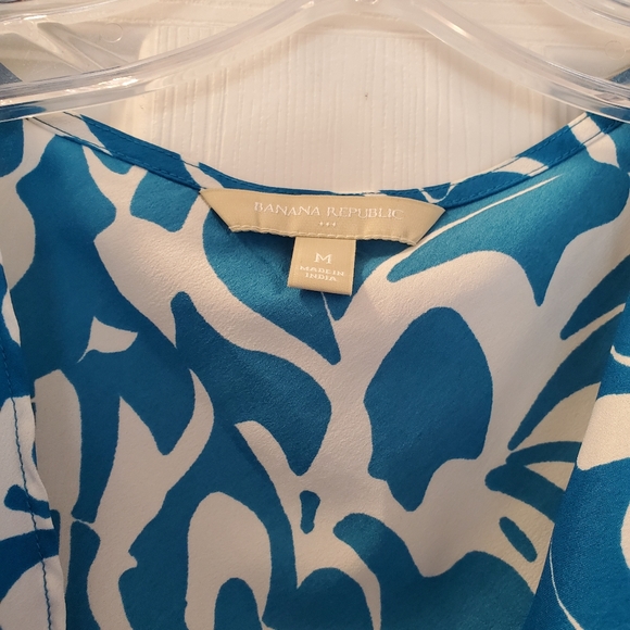 EUC Banana Republic Cowl Neck Blouse - Picture 3 of 5